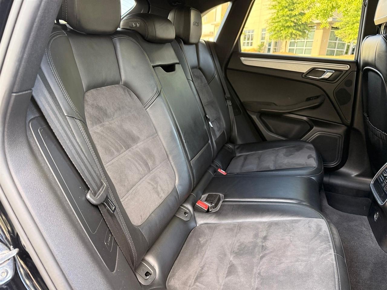 Porsche Macan  2017