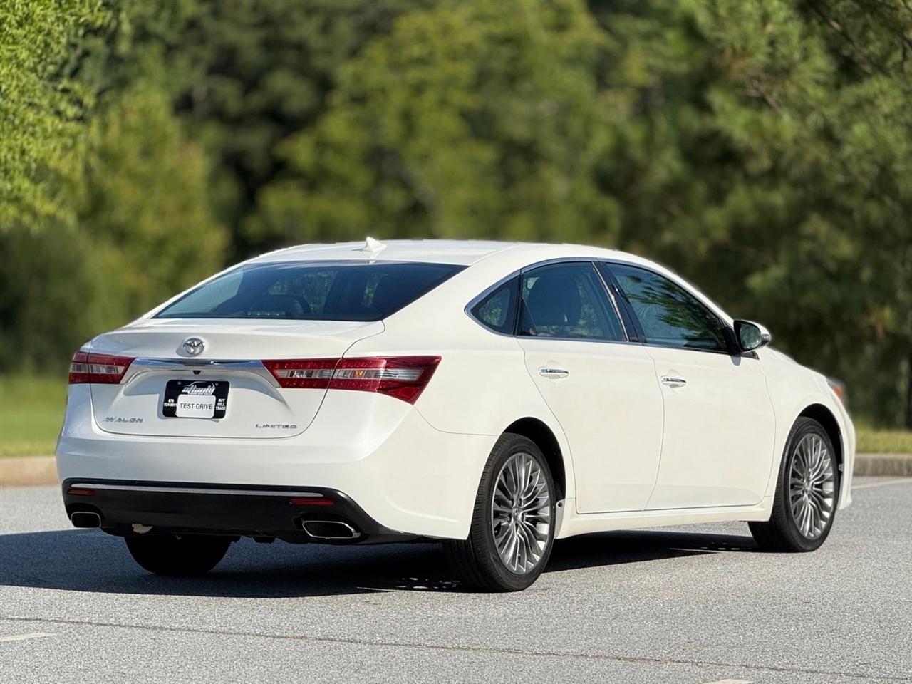 Toyota Avalon  2016