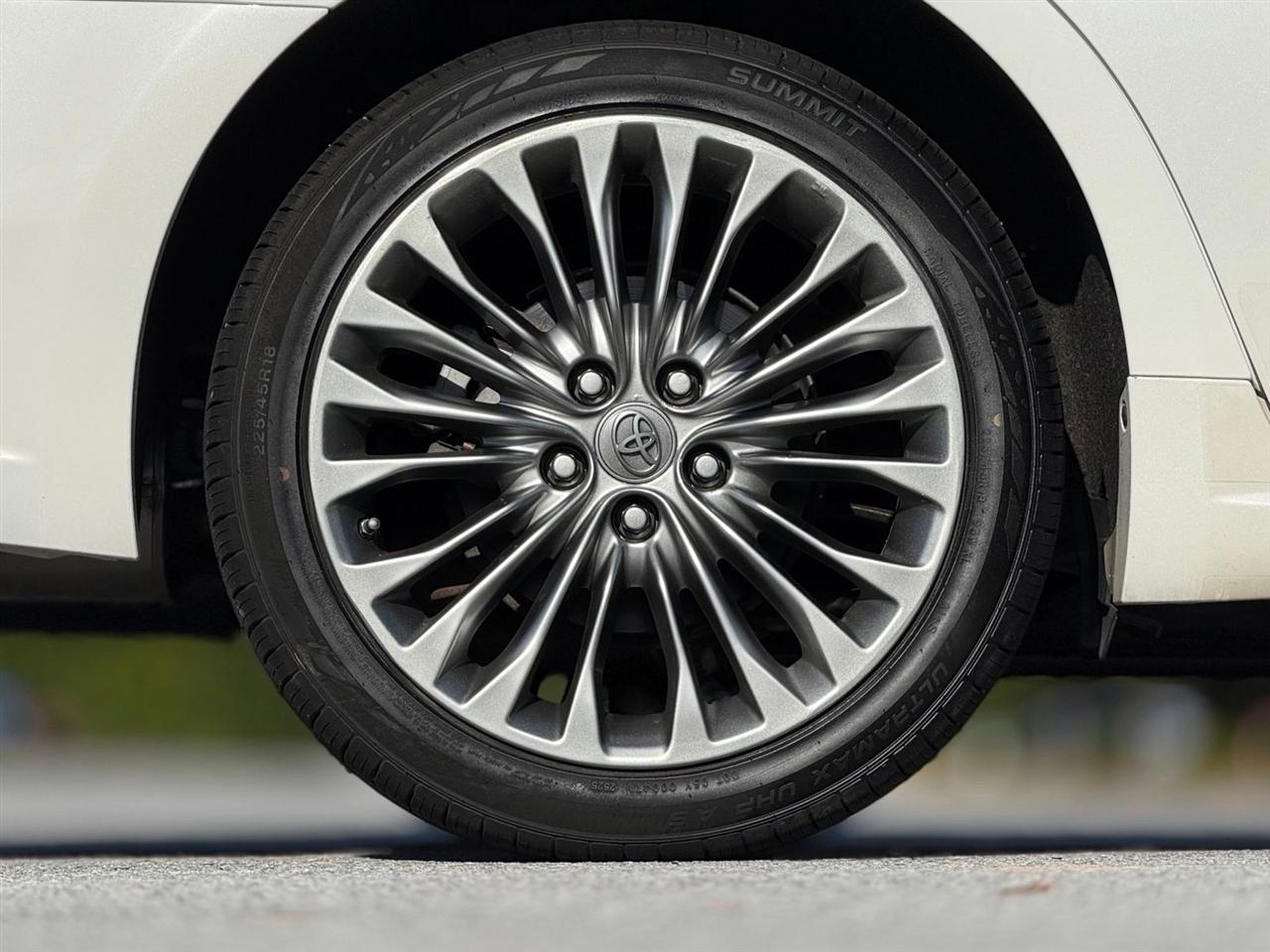Toyota Avalon  2016