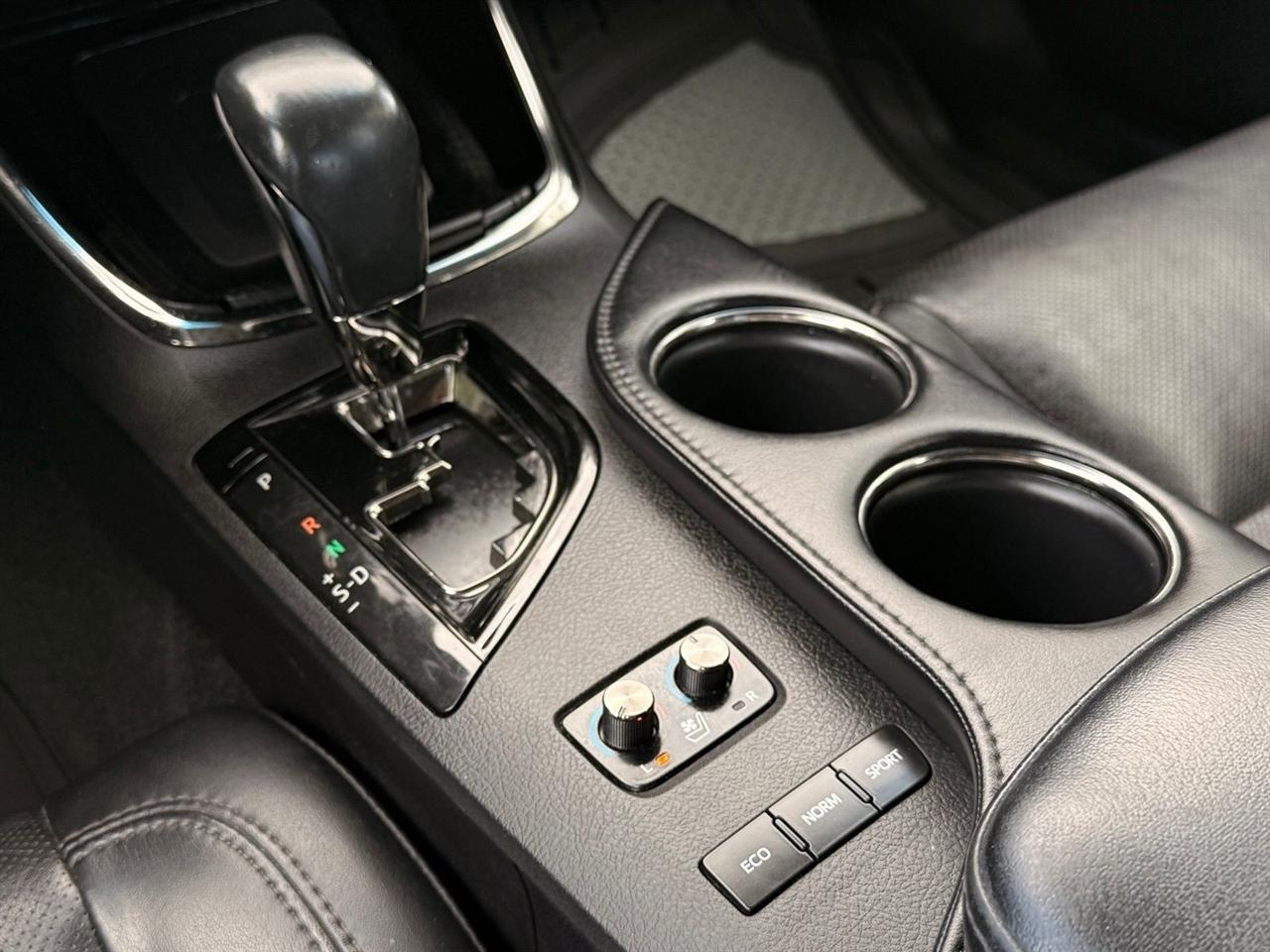 Toyota Avalon  2016