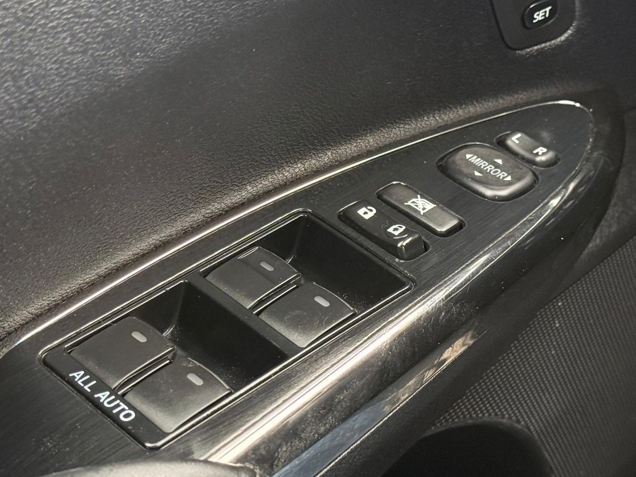 Toyota Avalon  2016