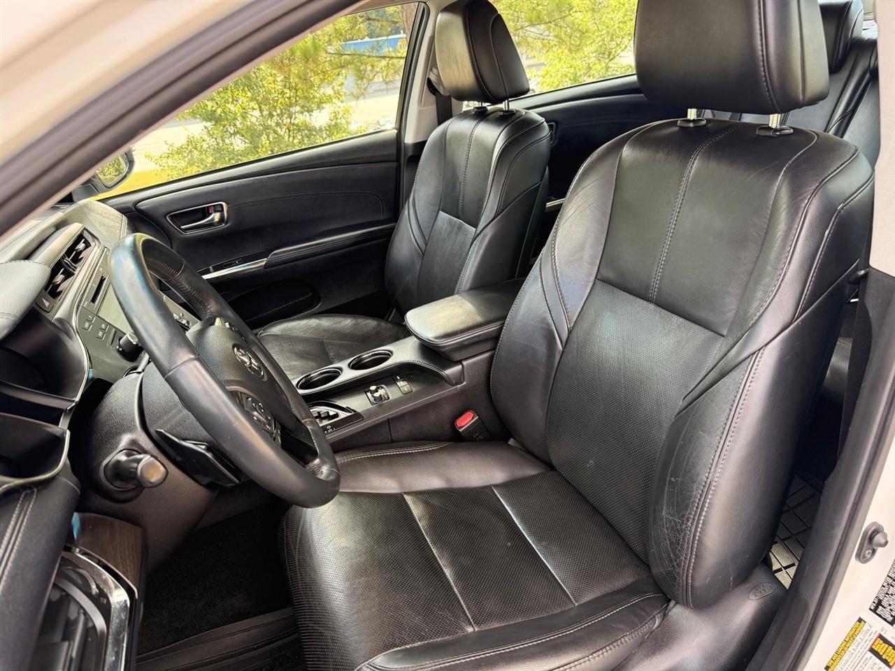 Toyota Avalon  2016