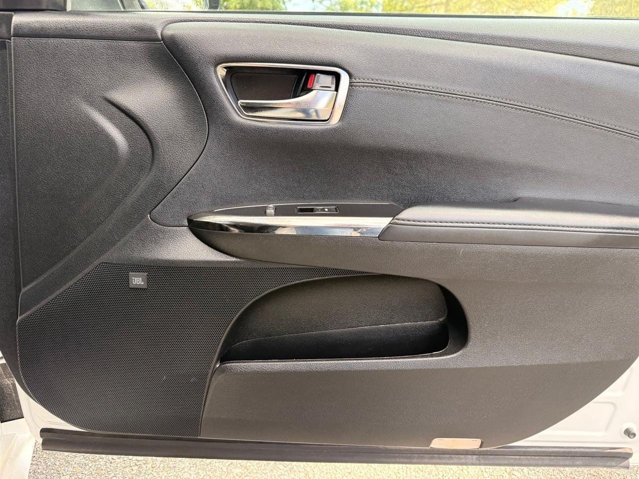 Toyota Avalon  2016