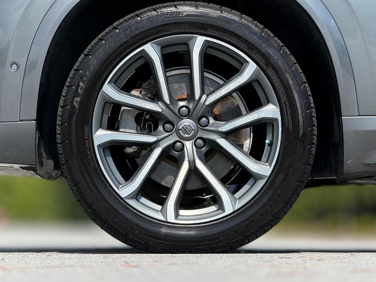 Volvo XC90  2019