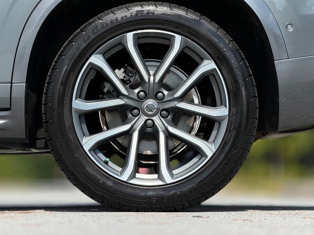 Volvo XC90  2019