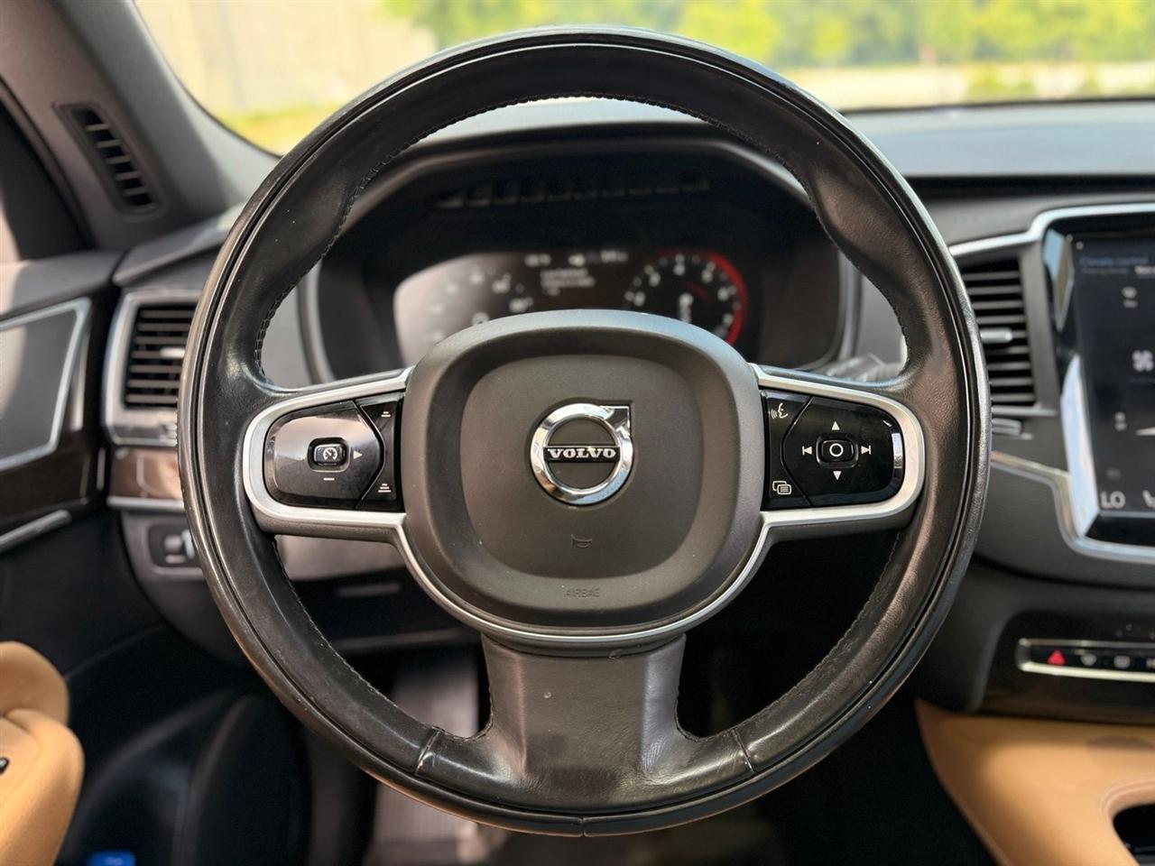 Volvo XC90  2019