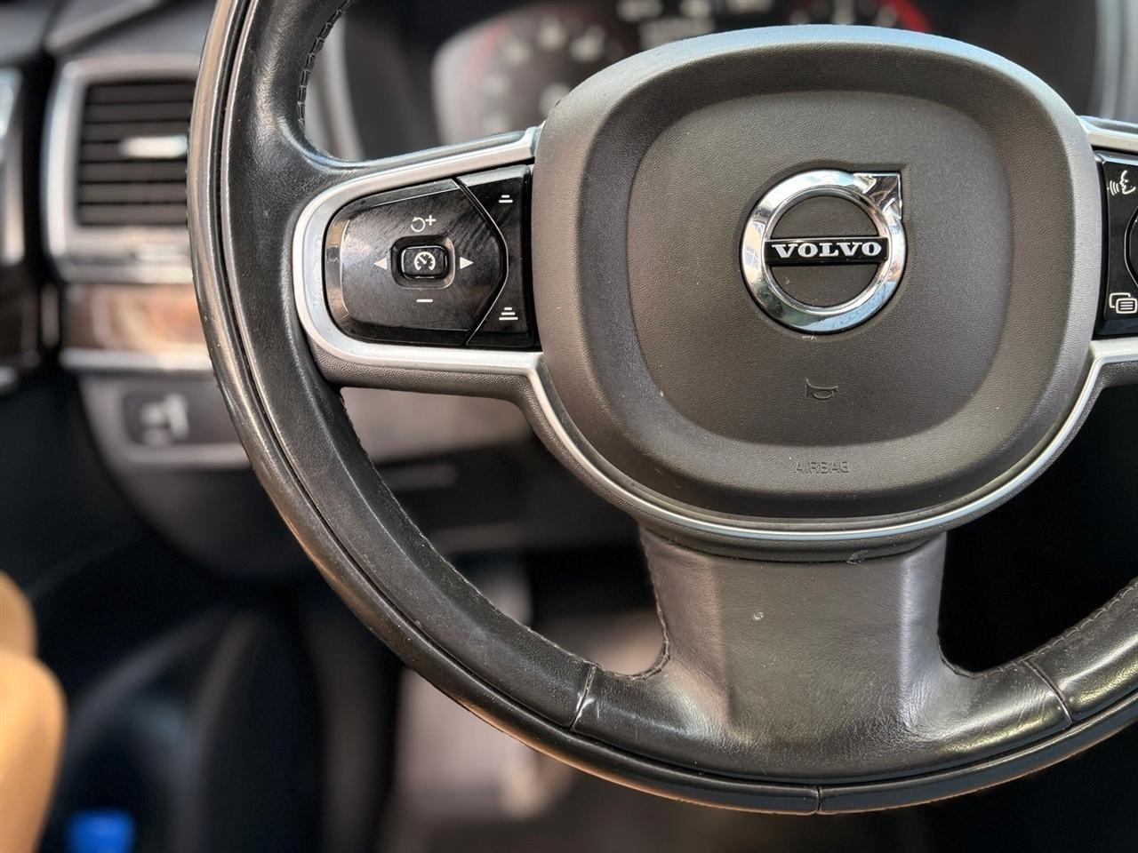 Volvo XC90  2019