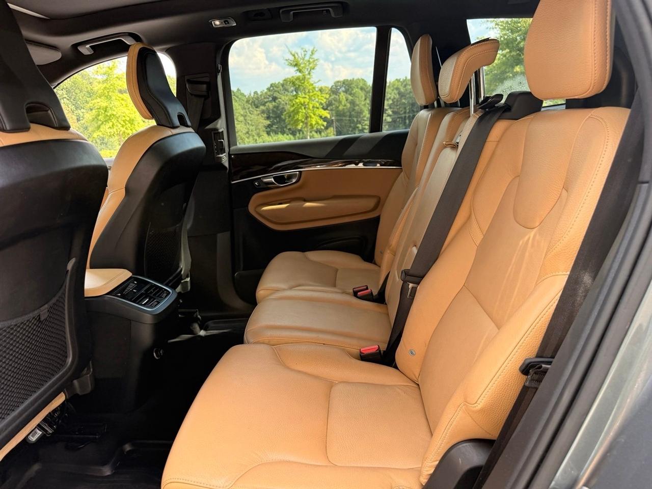 Volvo XC90  2019