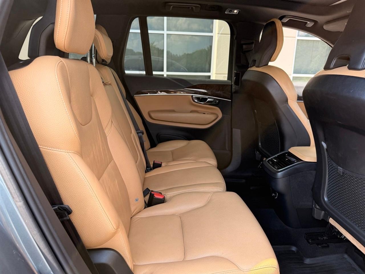 Volvo XC90  2019