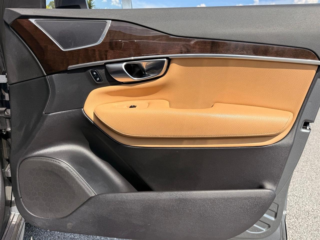 Volvo XC90  2019