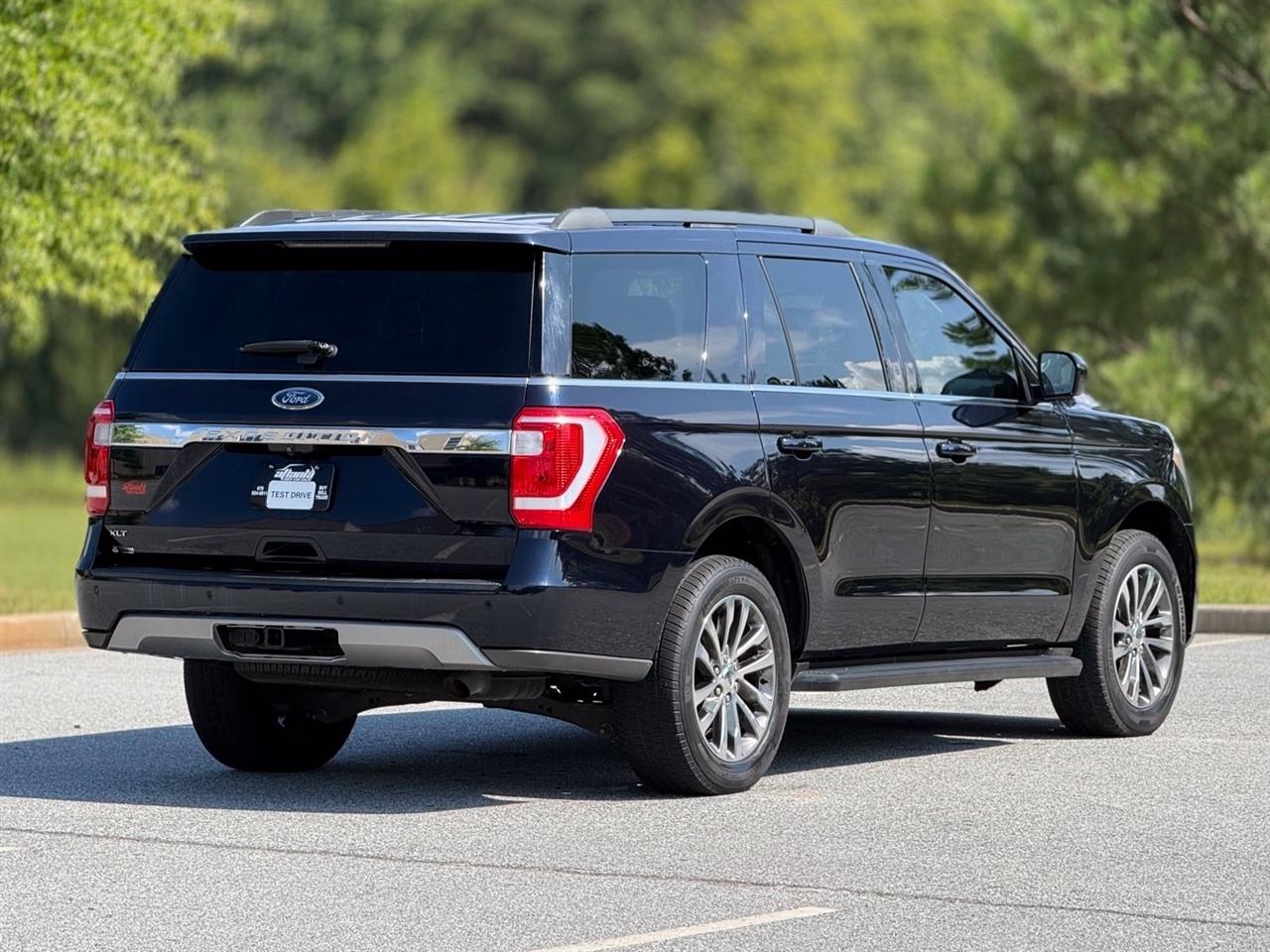 Ford Expedition photo 11