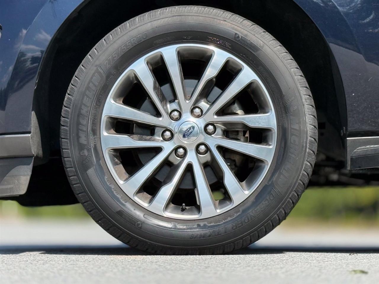 Ford Expedition photo 18