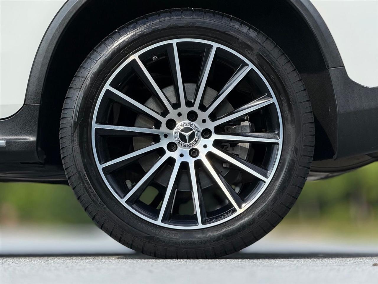 Mercedes-Benz GLC  2020