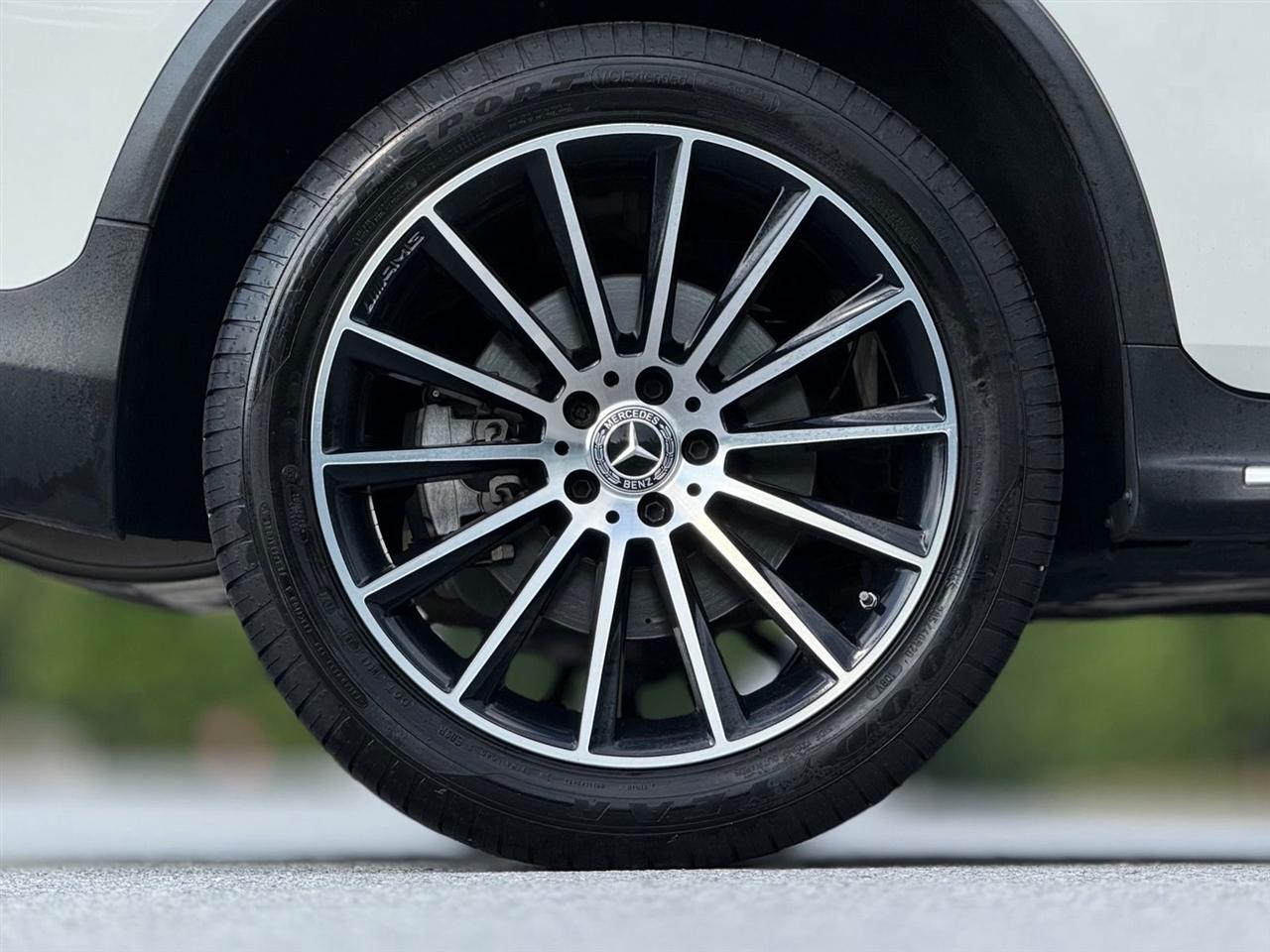 Mercedes-Benz GLC  2020