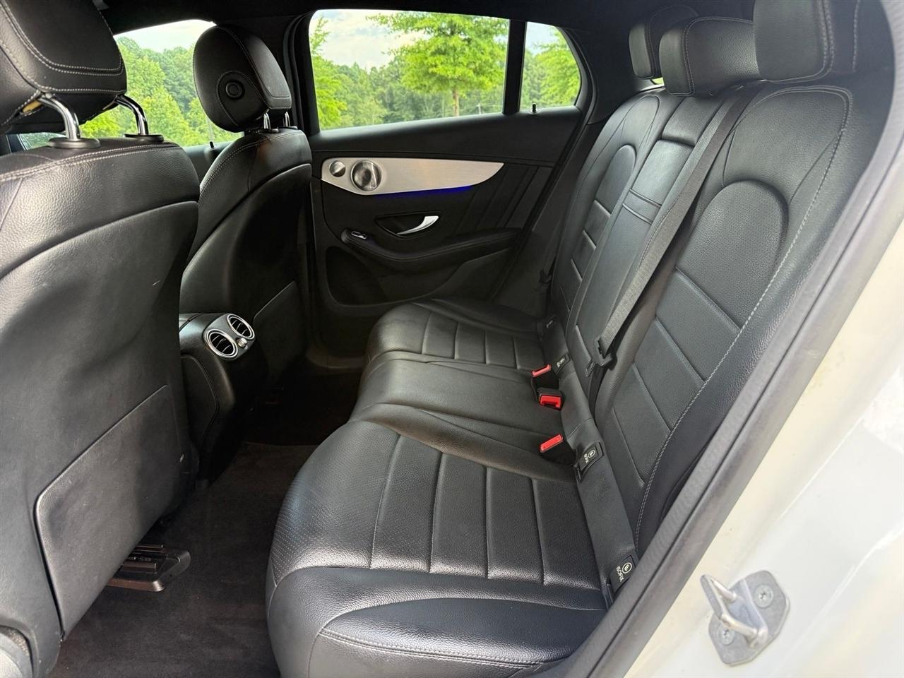 Mercedes-Benz GLC  2020