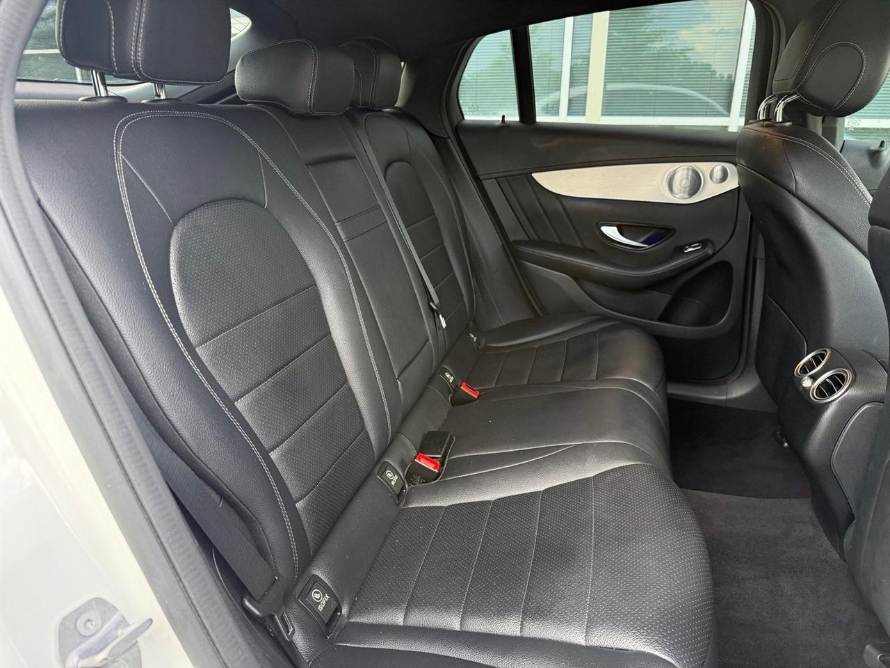 Mercedes-Benz GLC  2020
