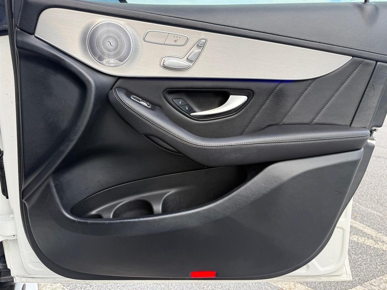 Mercedes-Benz GLC  2020