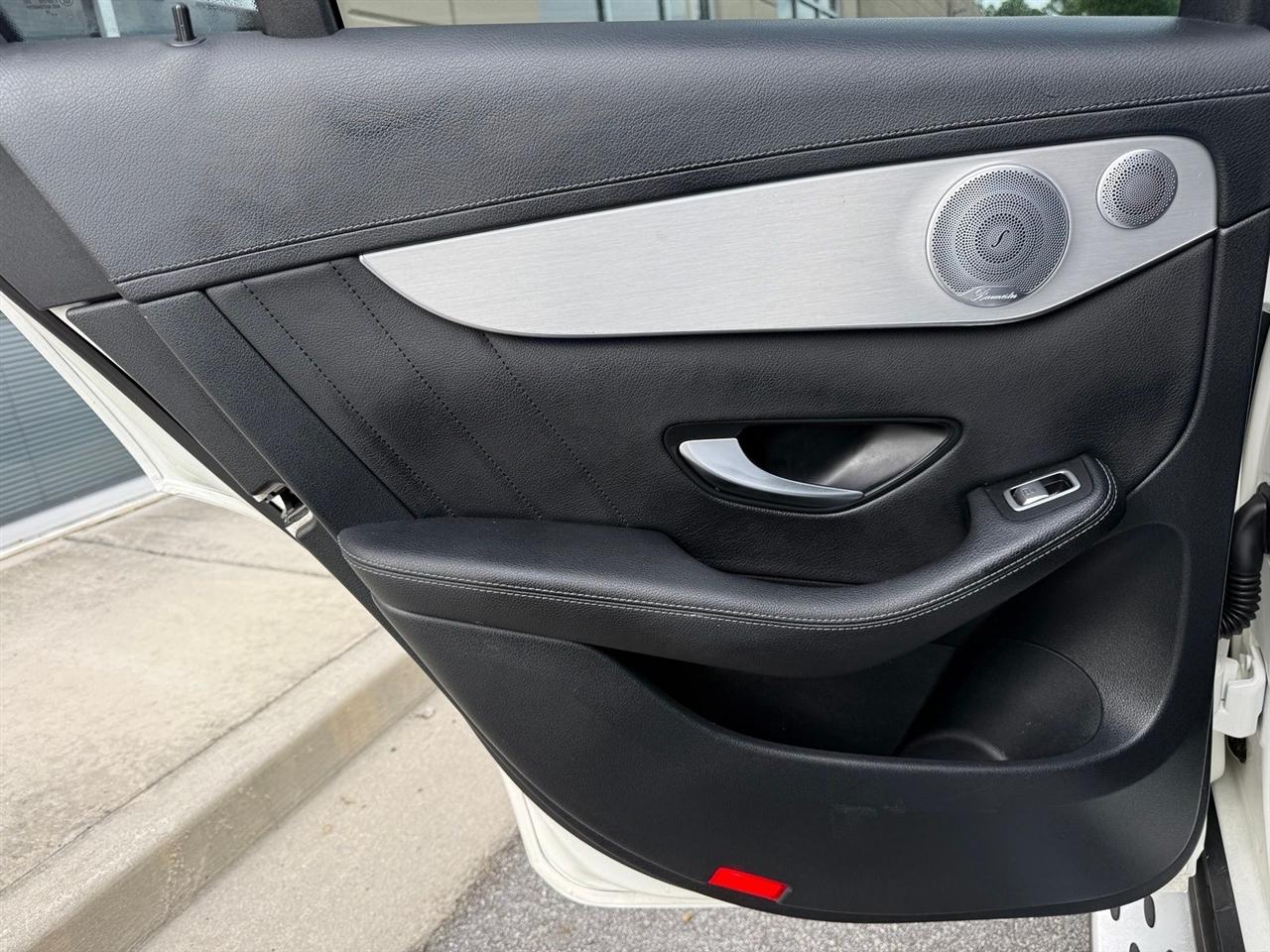 Mercedes-Benz GLC  2020