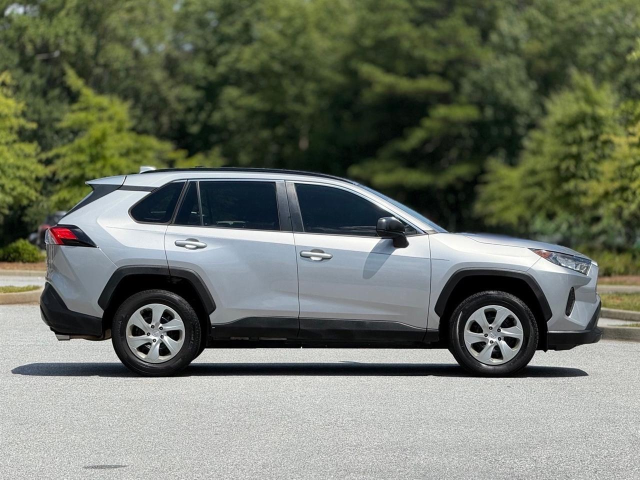 Toyota RAV4  2021