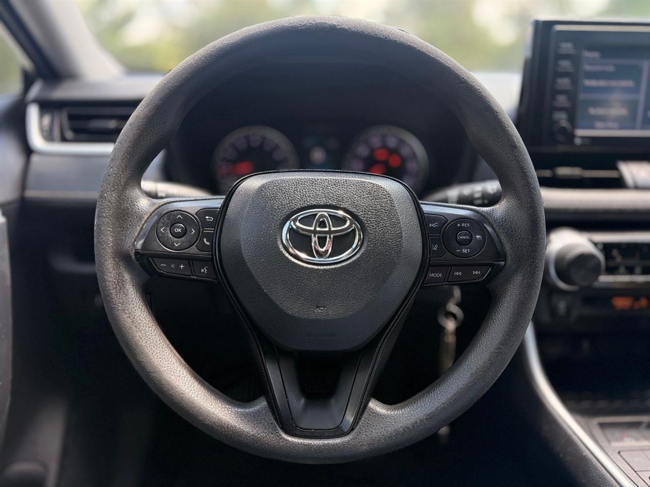 Toyota RAV4  2021