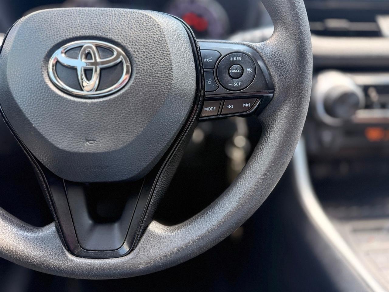 Toyota RAV4  2021