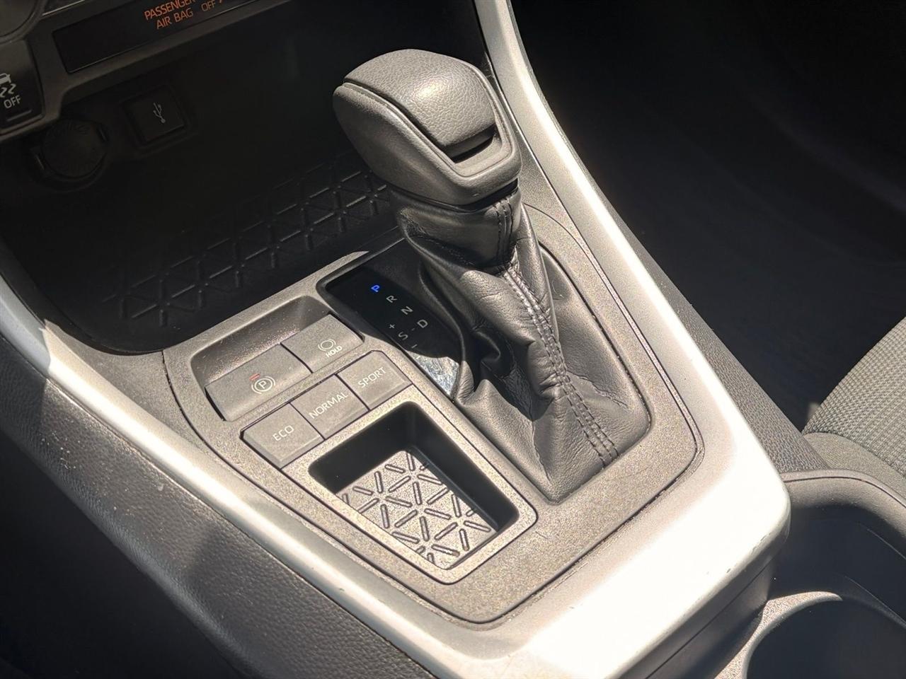 Toyota RAV4  2021