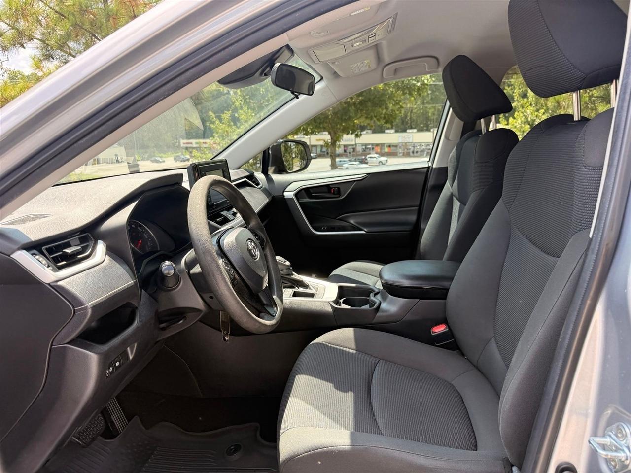 Toyota RAV4  2021