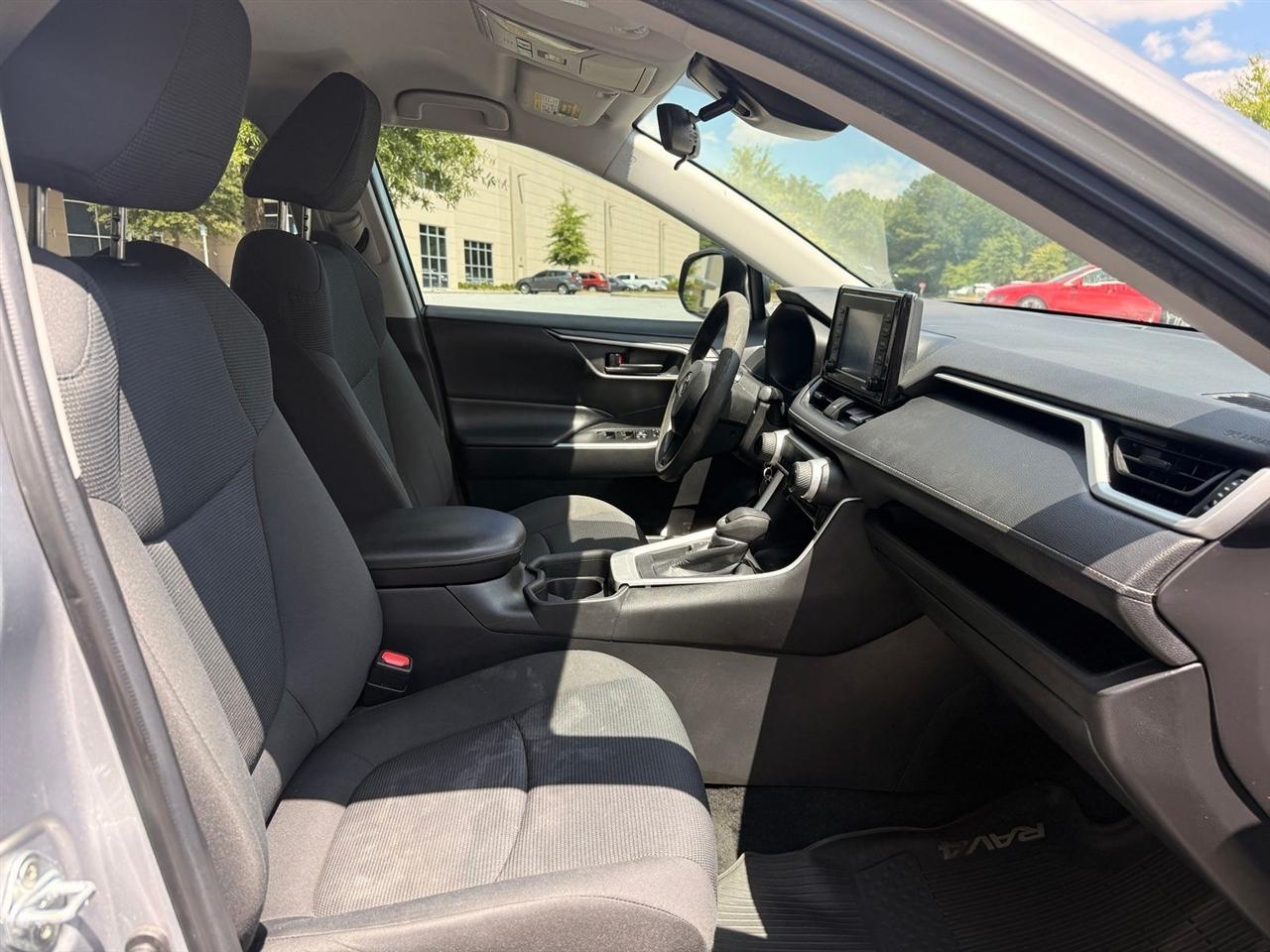 Toyota RAV4  2021