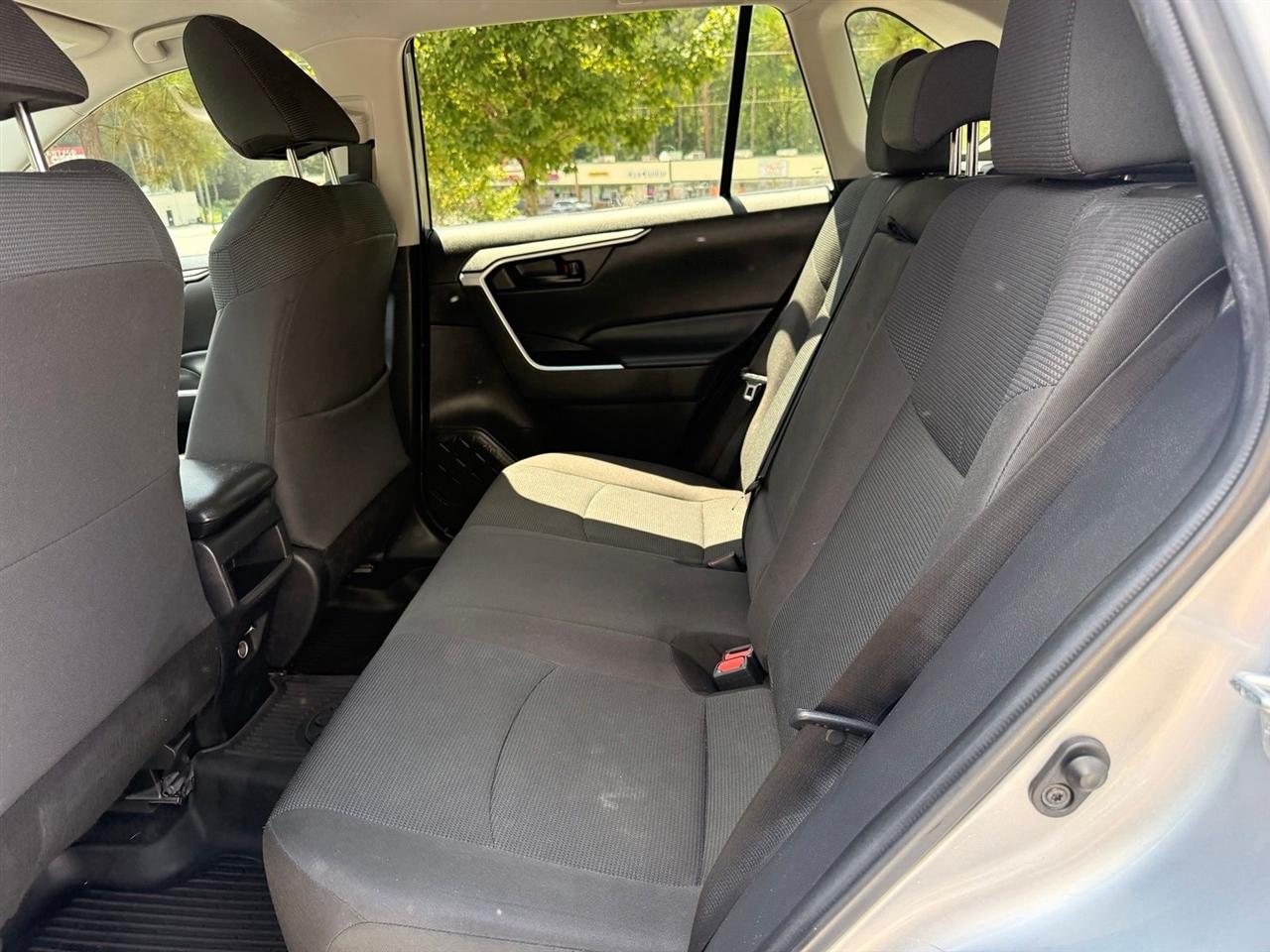 Toyota RAV4  2021
