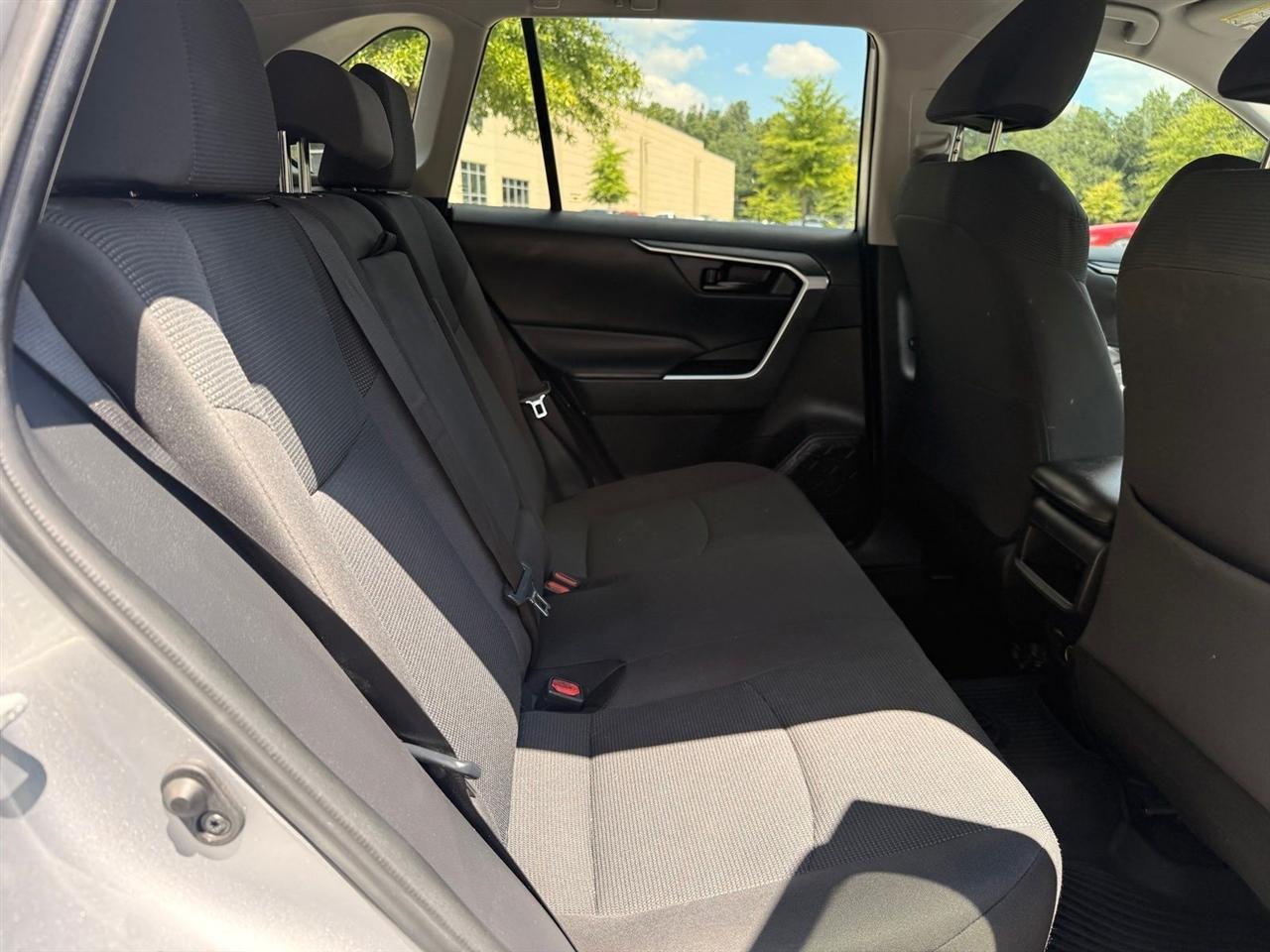 Toyota RAV4  2021