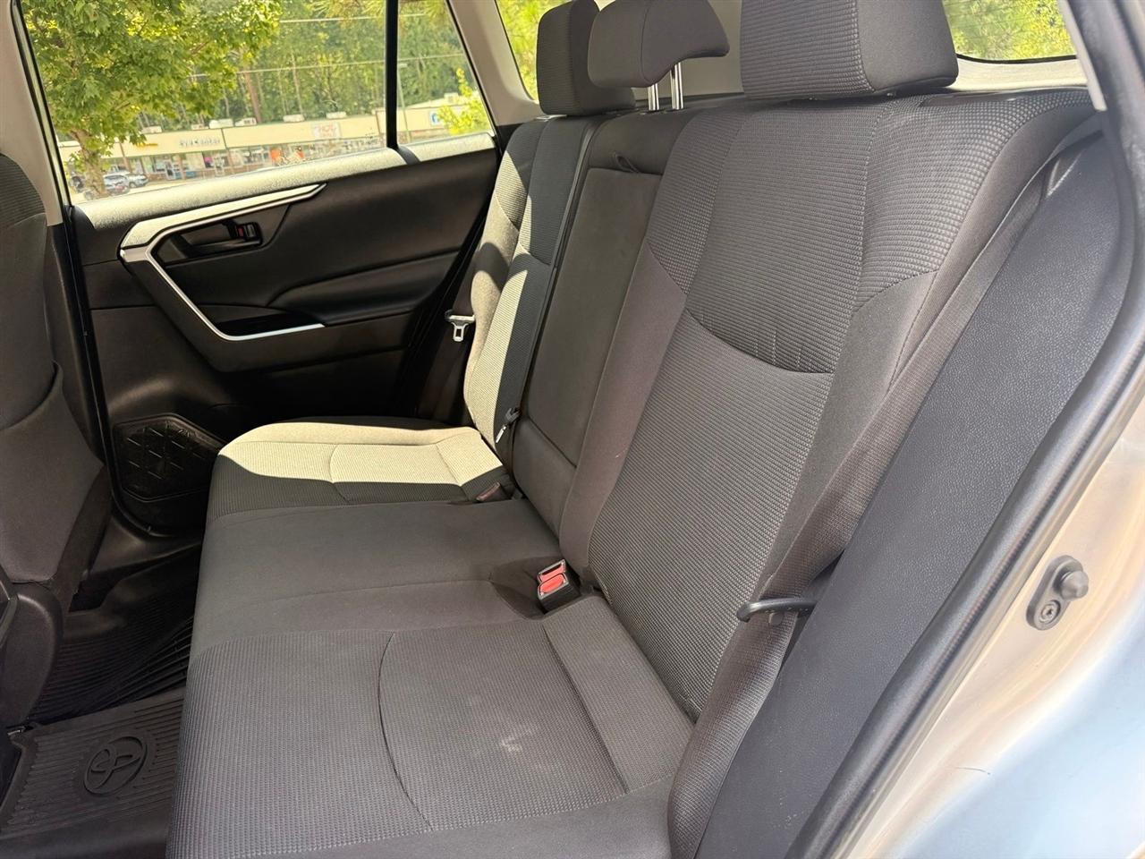 Toyota RAV4  2021