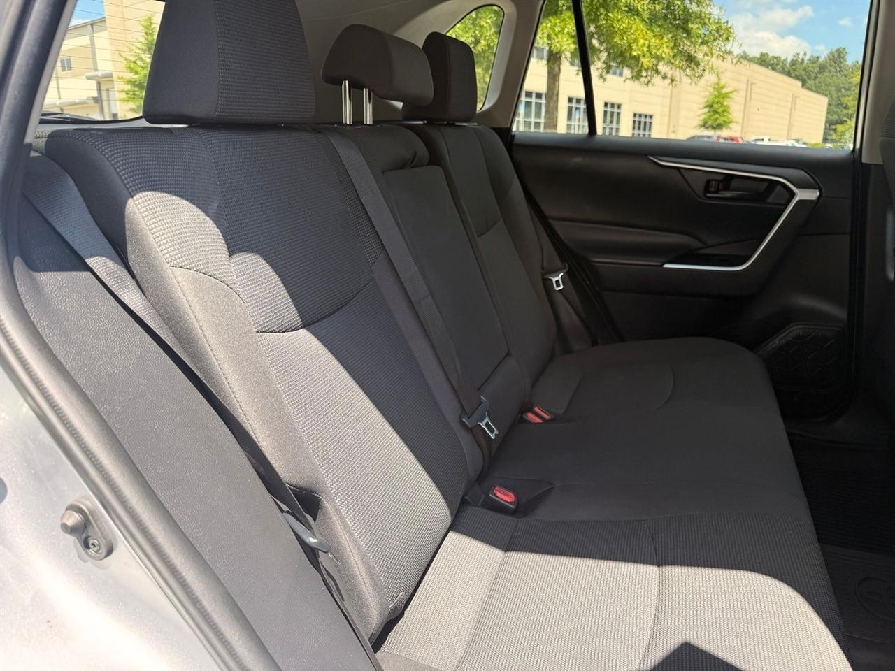Toyota RAV4  2021
