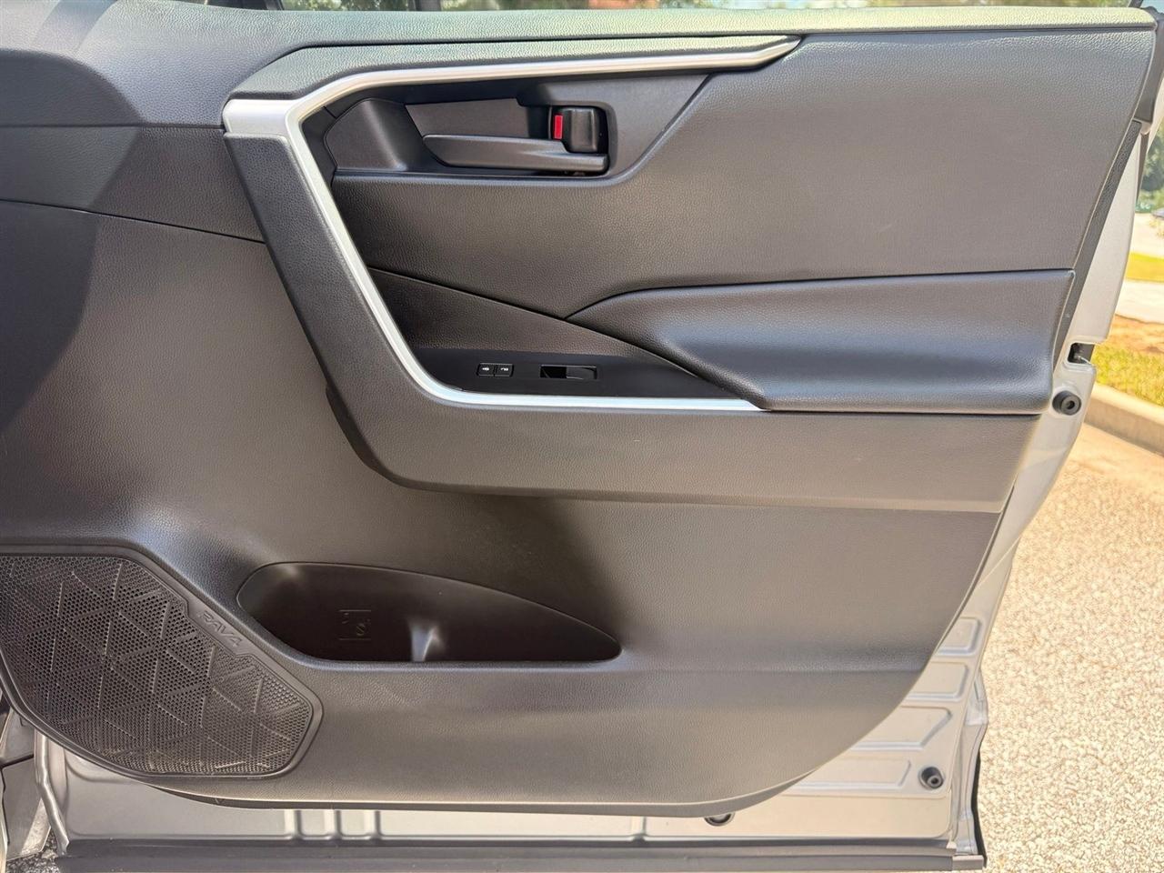 Toyota RAV4  2021