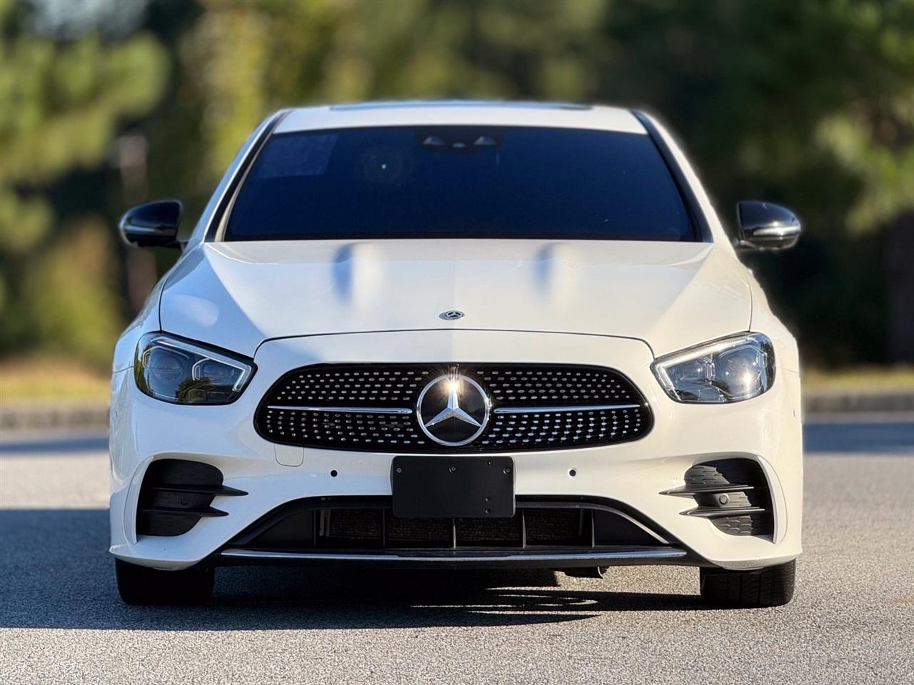Mercedes-Benz E-Class  2022