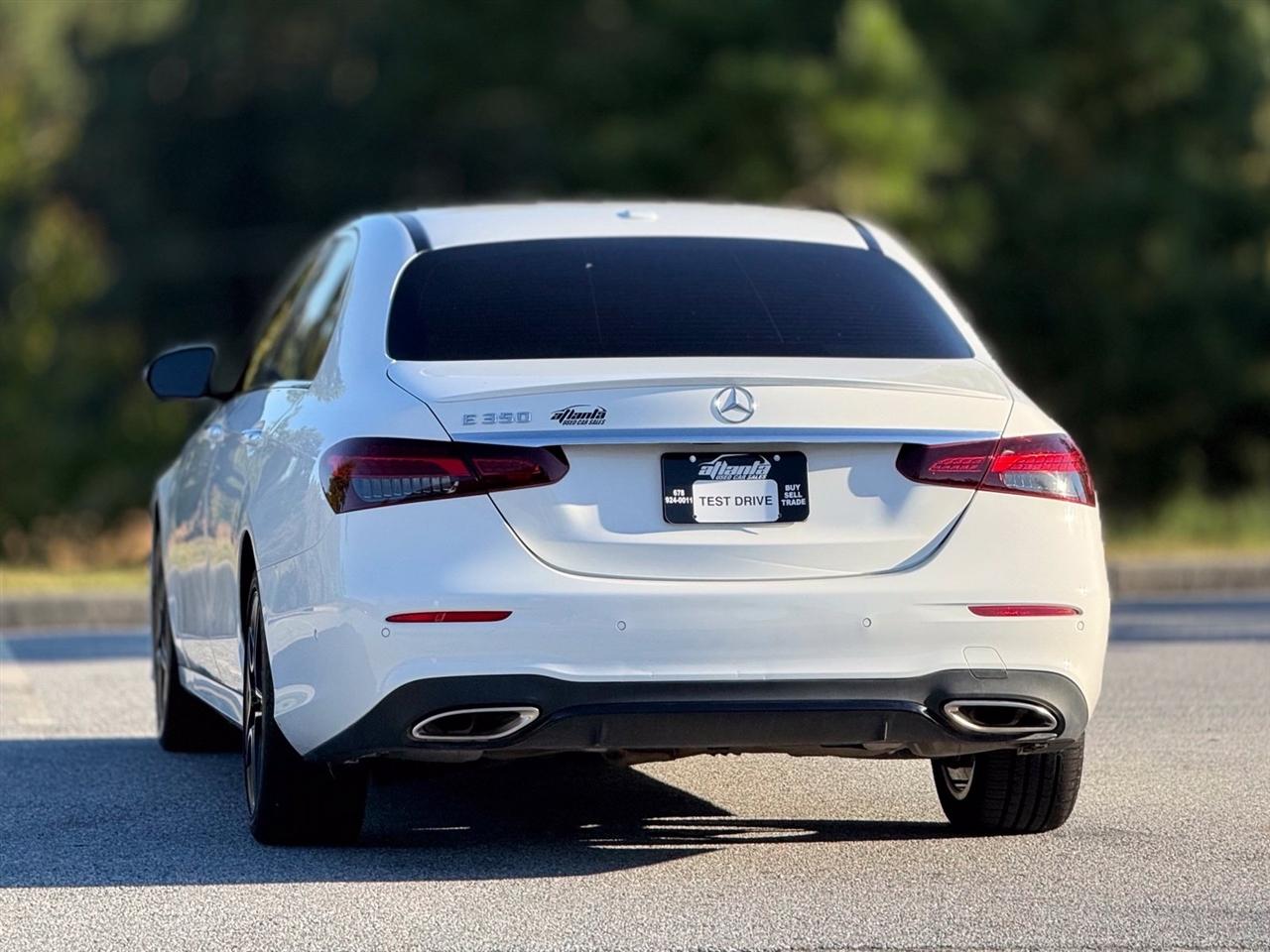 Mercedes-Benz E-Class  2022