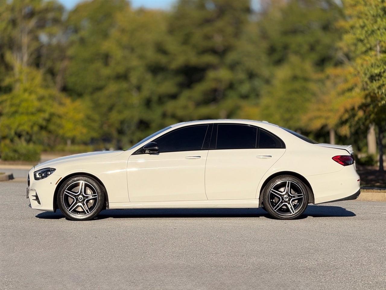 Mercedes-Benz E-Class  2022