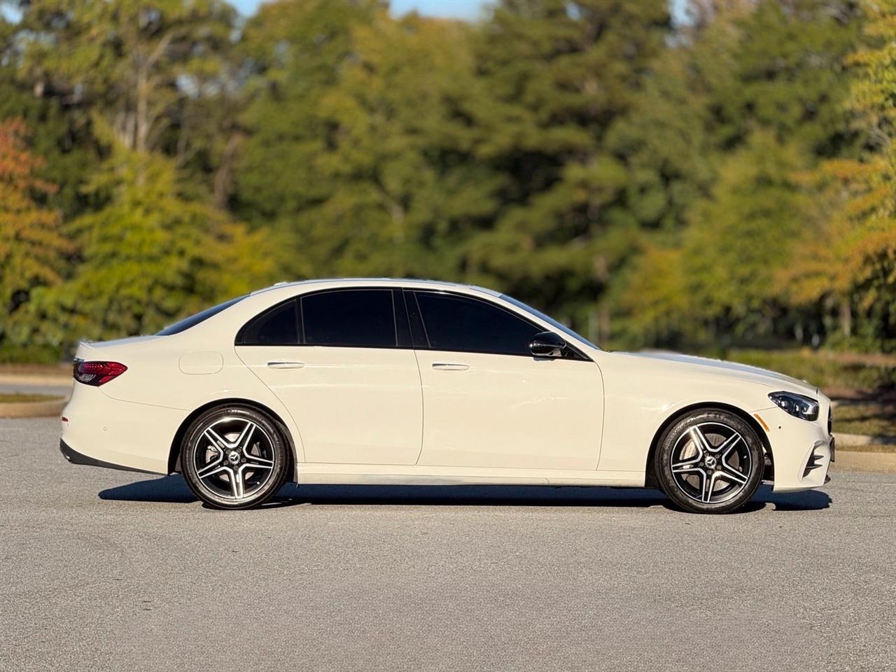 Mercedes-Benz E-Class  2022