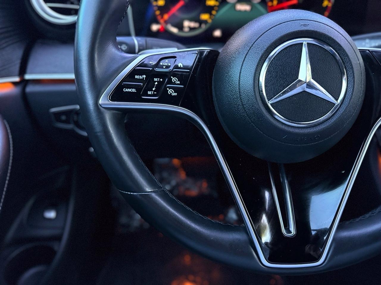 Mercedes-Benz E-Class  2022
