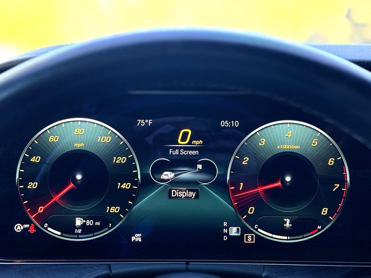 Mercedes-Benz E-Class  2022