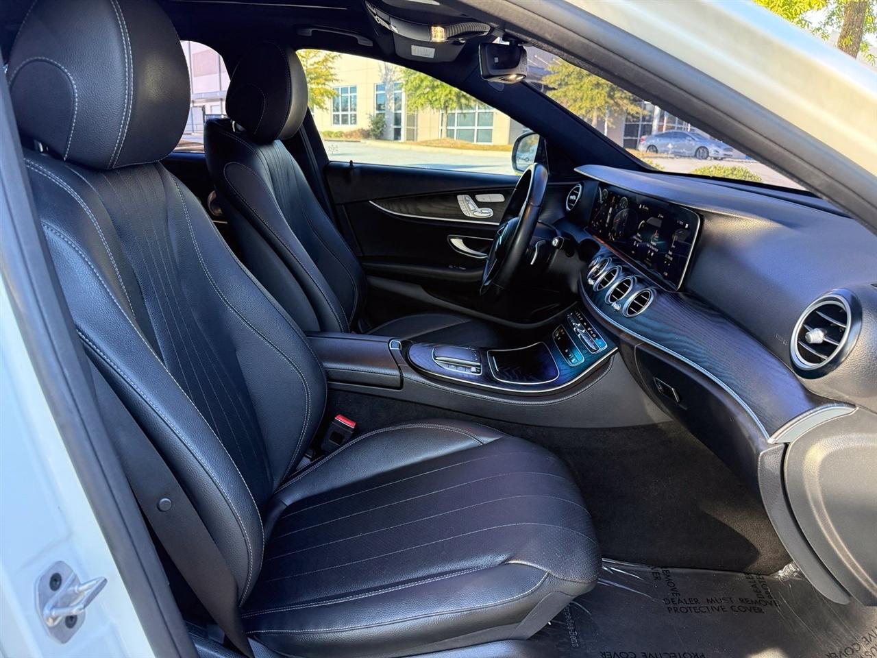 Mercedes-Benz E-Class  2022