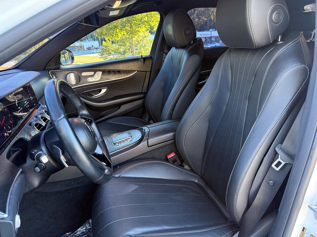 Mercedes-Benz E-Class  2022