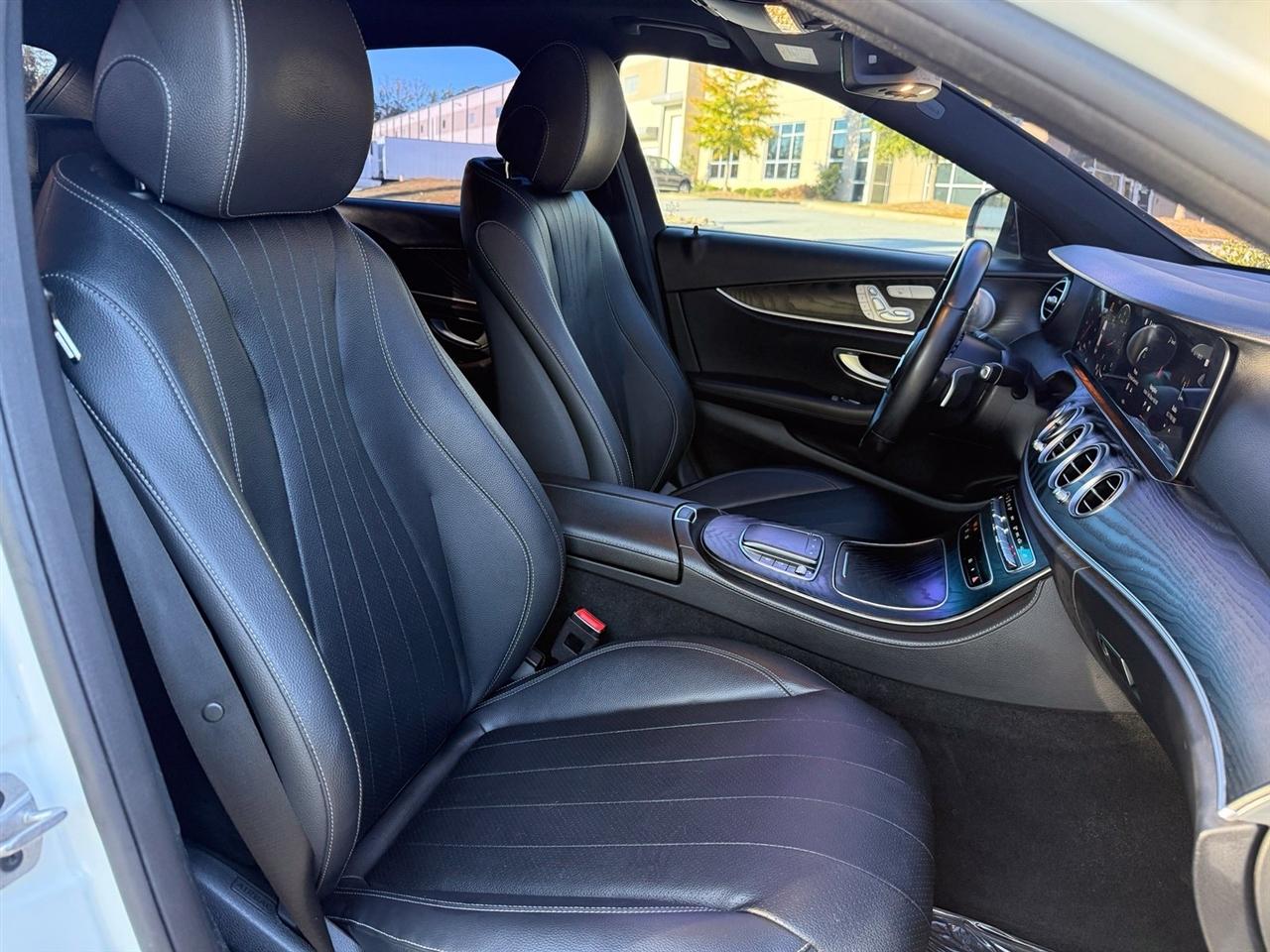 Mercedes-Benz E-Class  2022