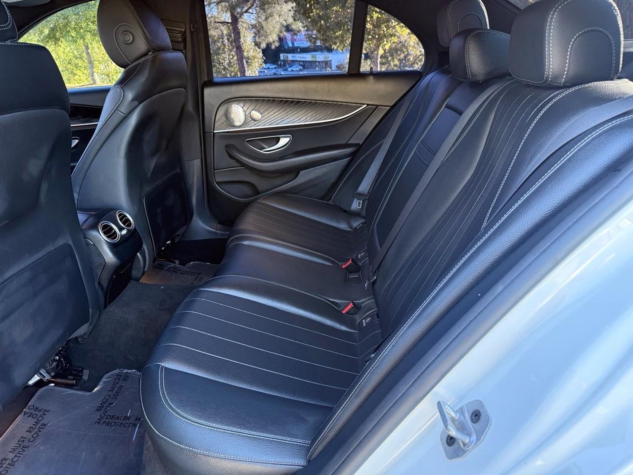 Mercedes-Benz E-Class  2022