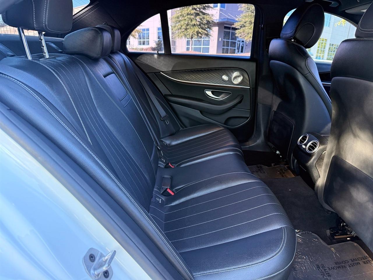 Mercedes-Benz E-Class  2022