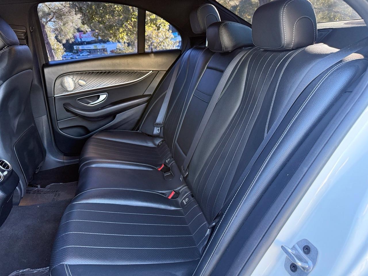 Mercedes-Benz E-Class  2022