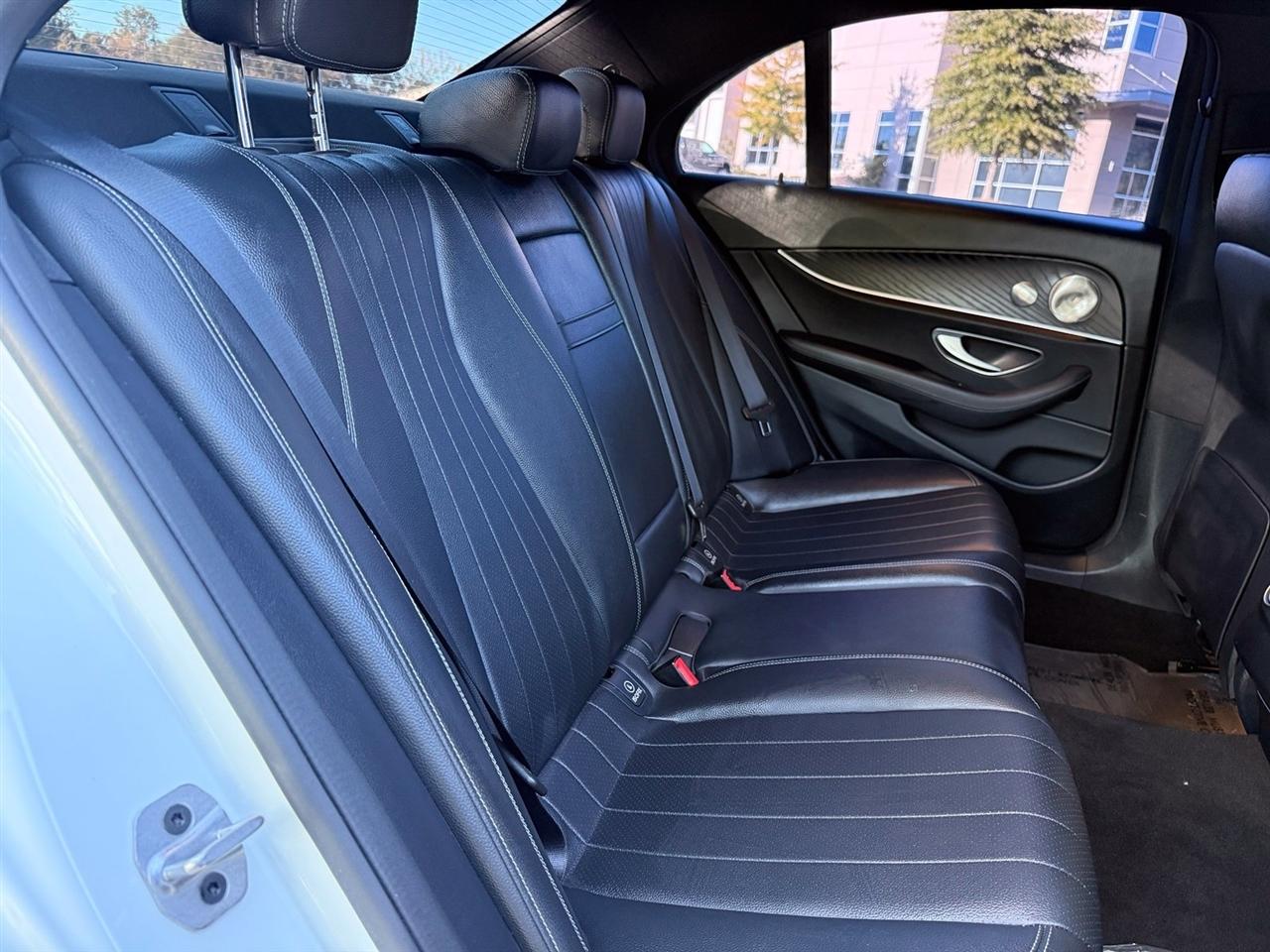 Mercedes-Benz E-Class  2022