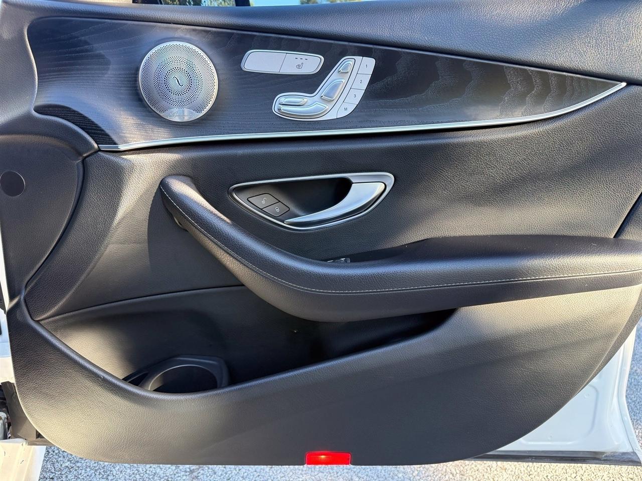 Mercedes-Benz E-Class  2022