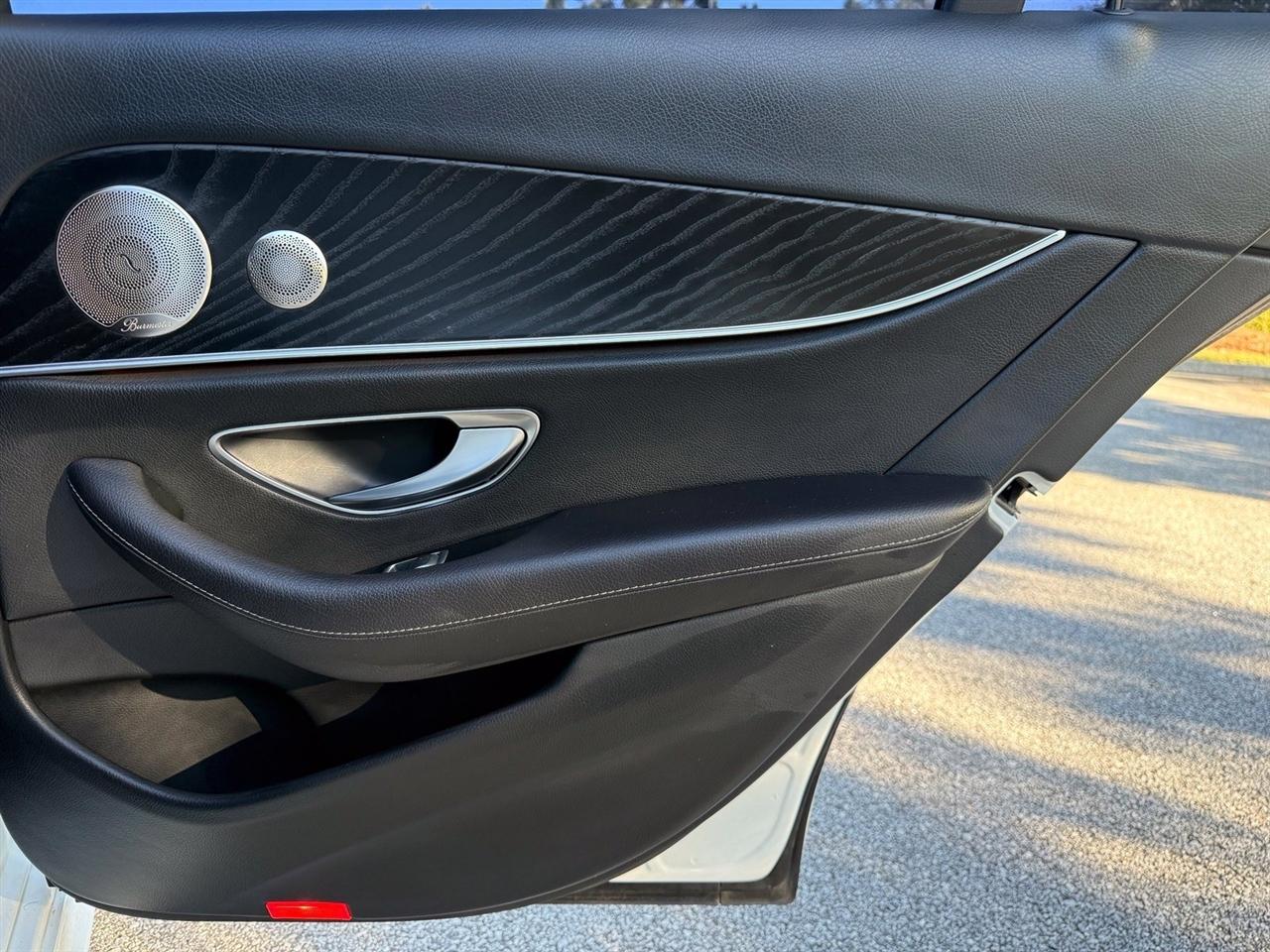 Mercedes-Benz E-Class  2022
