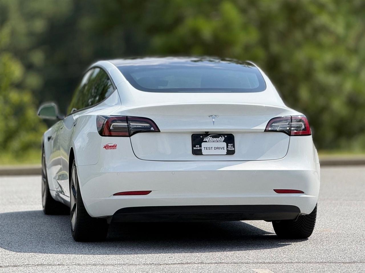 Tesla Model 3  2021