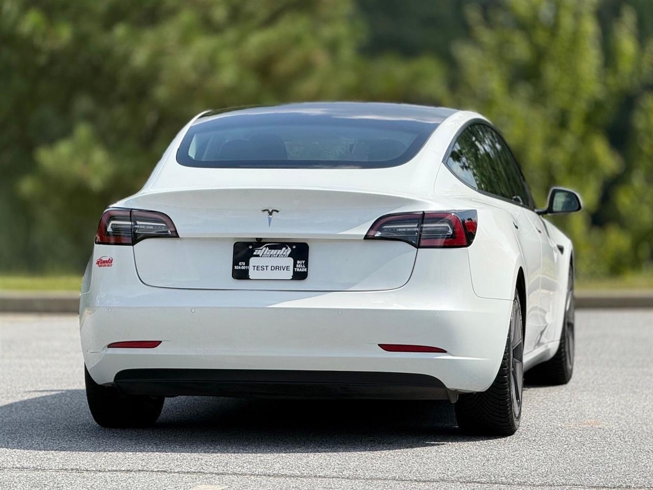 Tesla Model 3  2021